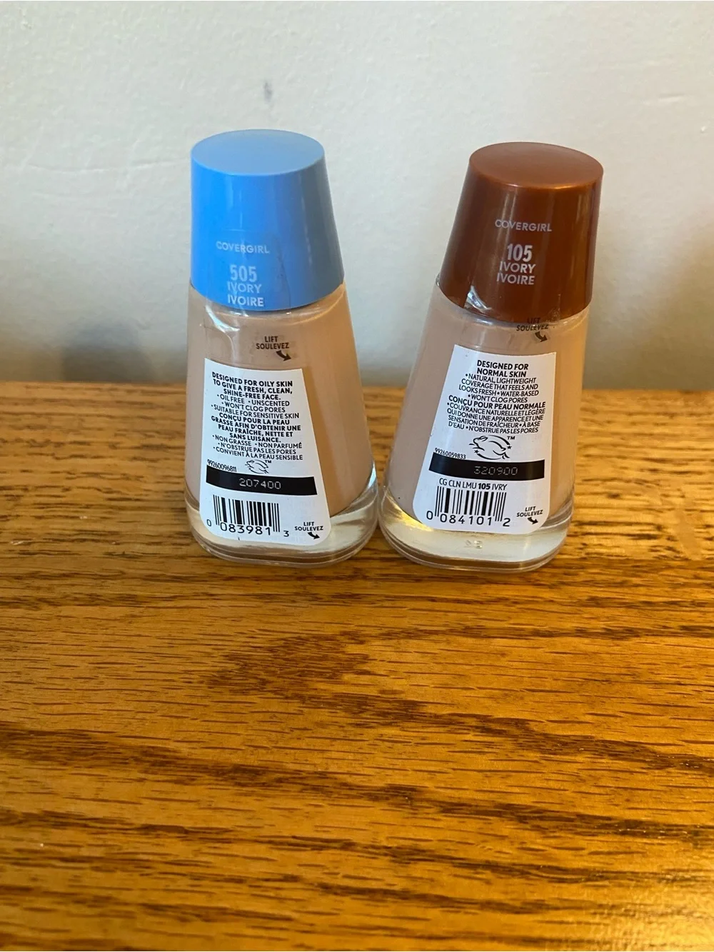 COVERGIRL Clean Matte Liquid Foundation 105 Ivory 505 525 Buff Beige original 3